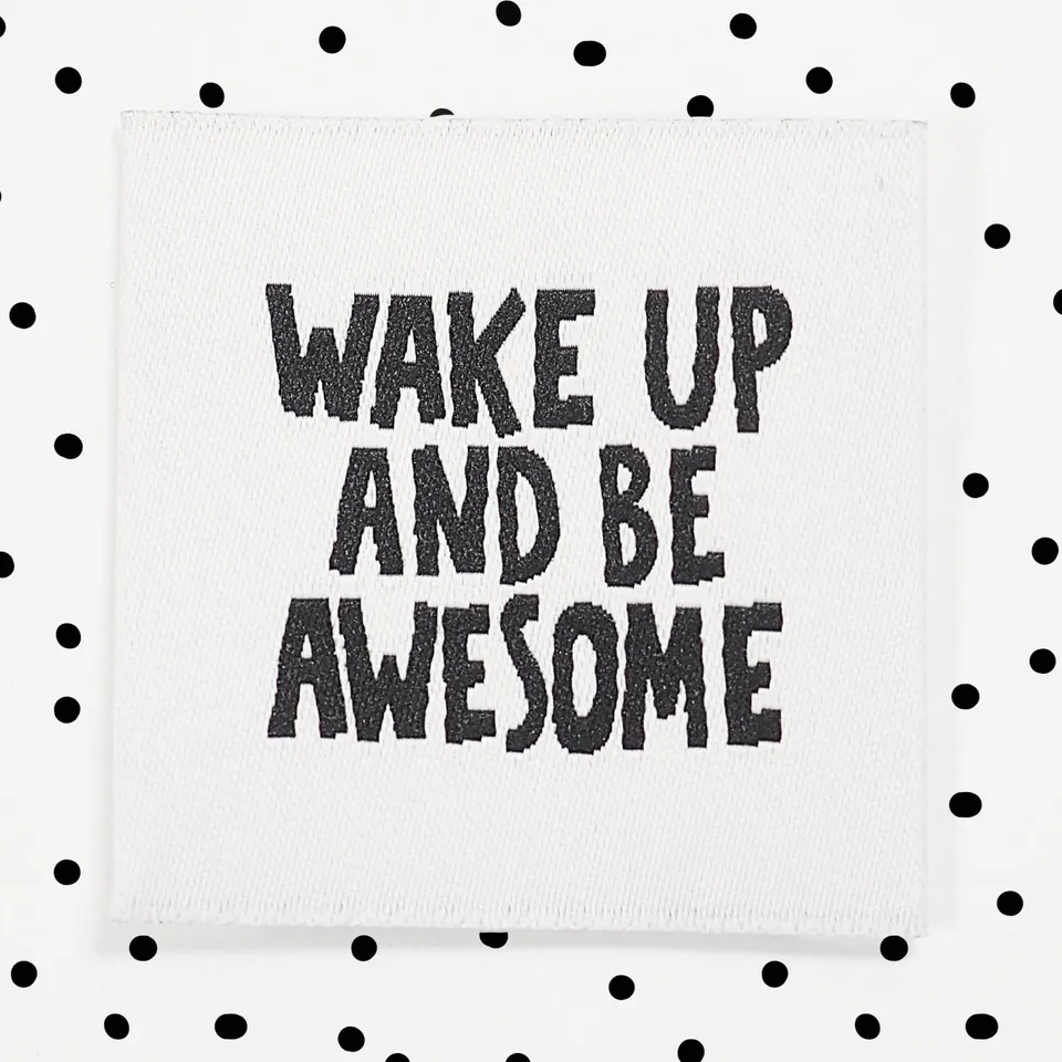 paul-clara-weblabels-wake-up-weblabel-4x4-aufn-hen image 1