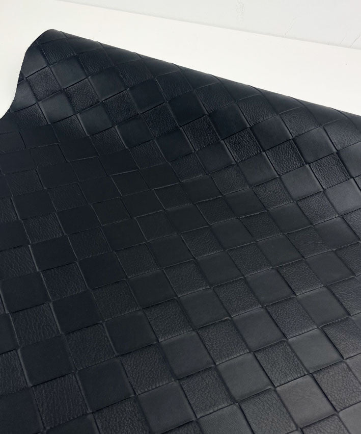 leni-pepunkt-woven-kunstleder-schwarz-145cm image 3